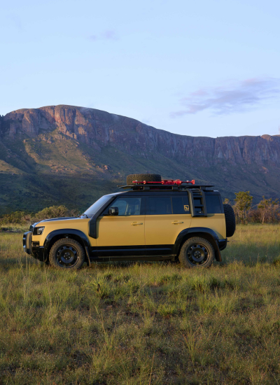 Land Rover dévoile son Defender Trophy Edition
